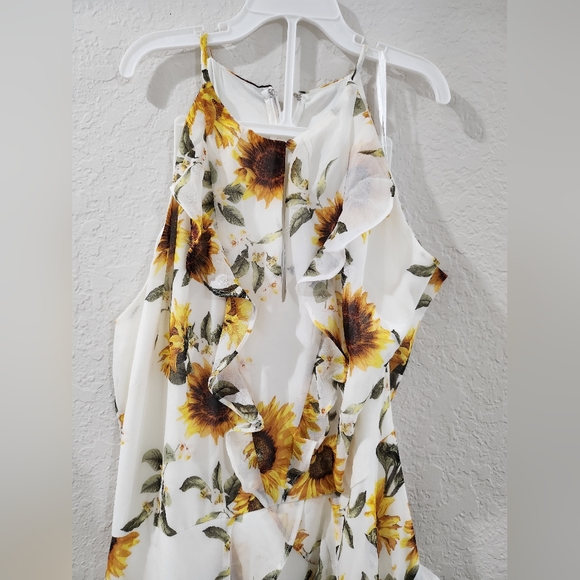 WHBM Ruffle Halter Midi Dress - Picture 6 of 8